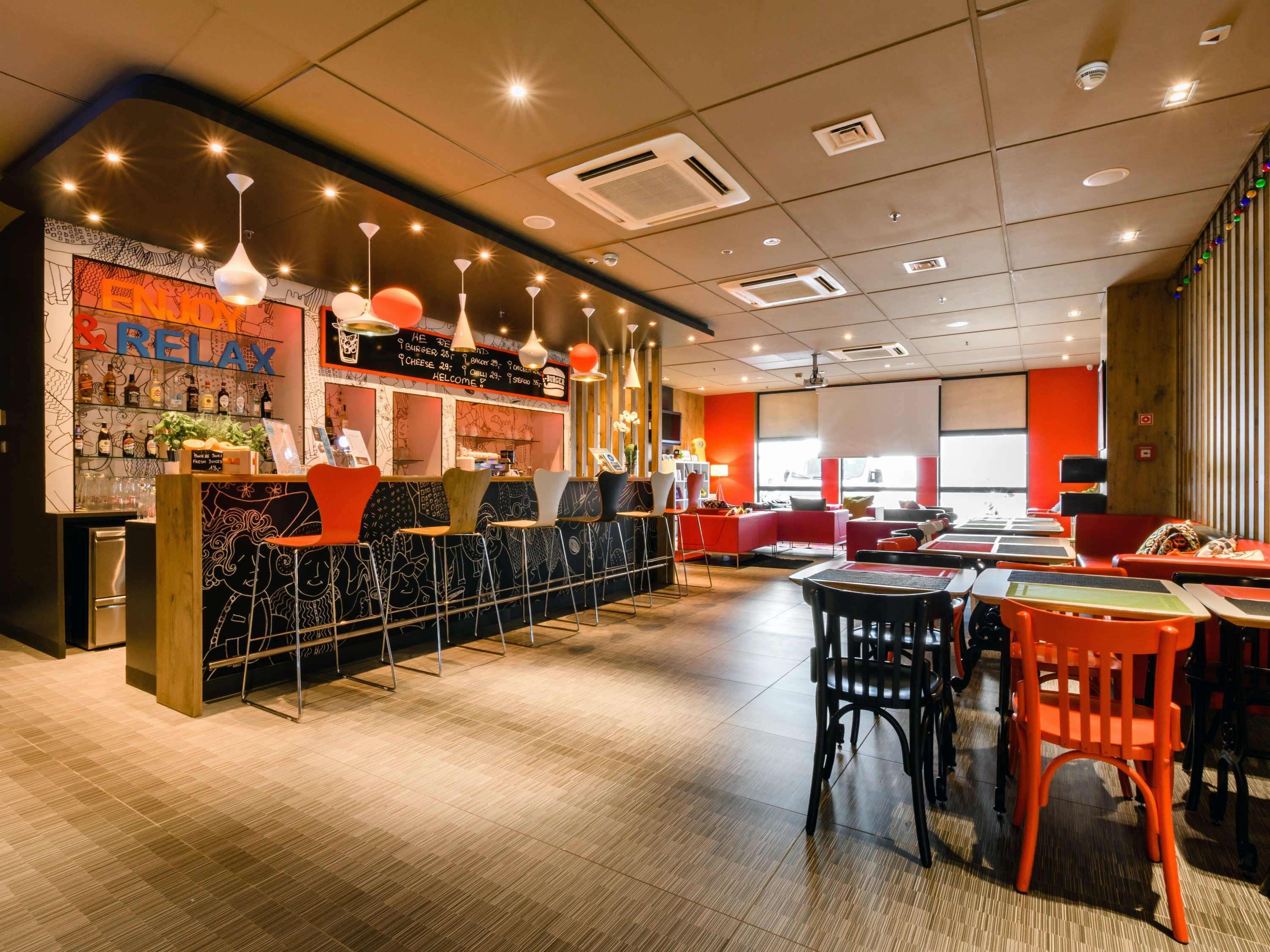 Ibis Warszawa Stare Miasto Esterno foto
