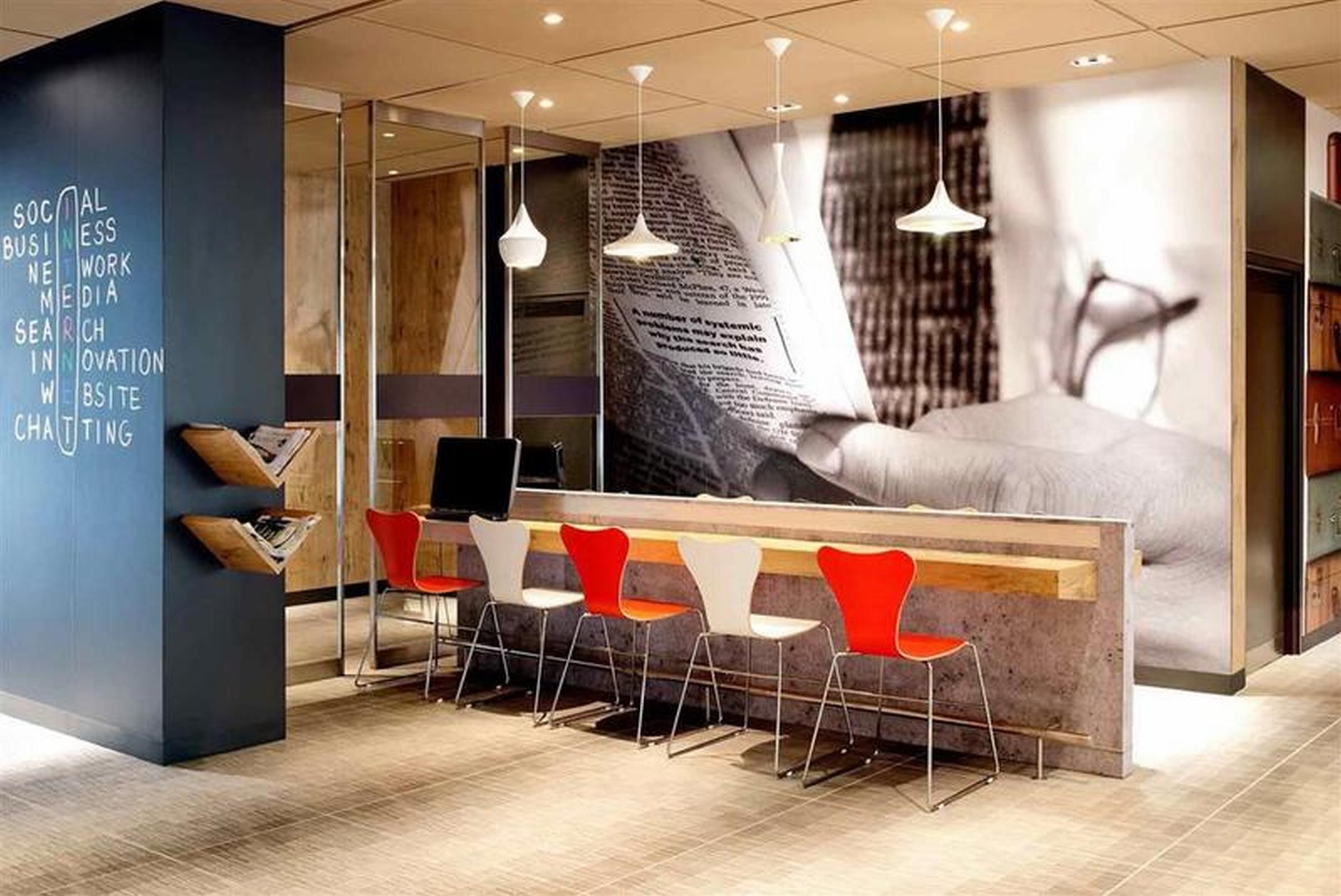 Ibis Warszawa Stare Miasto Esterno foto