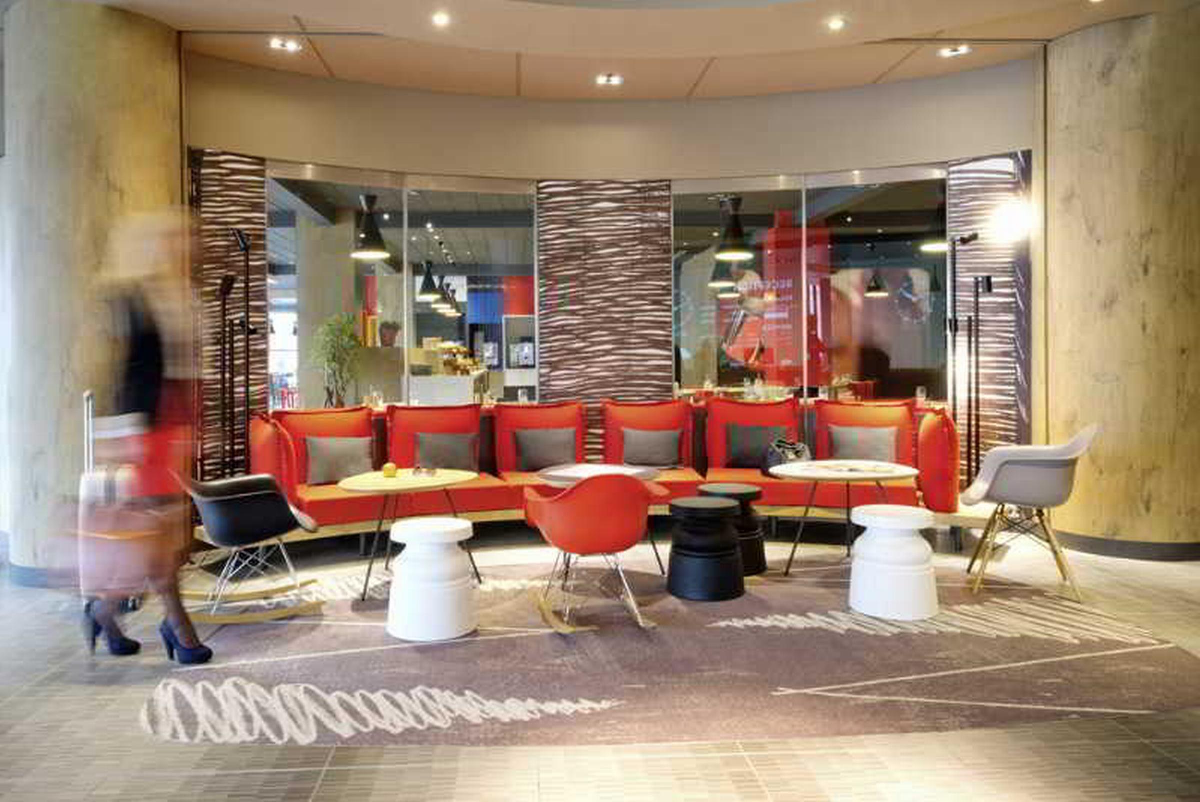 Ibis Warszawa Stare Miasto Esterno foto