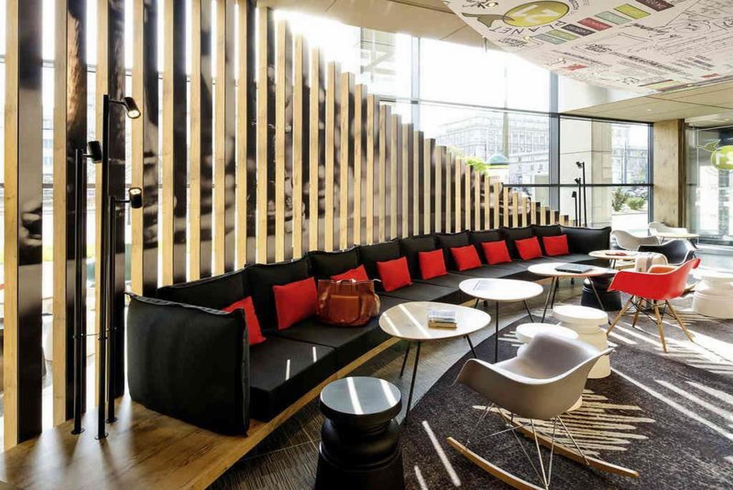 Ibis Warszawa Stare Miasto Esterno foto