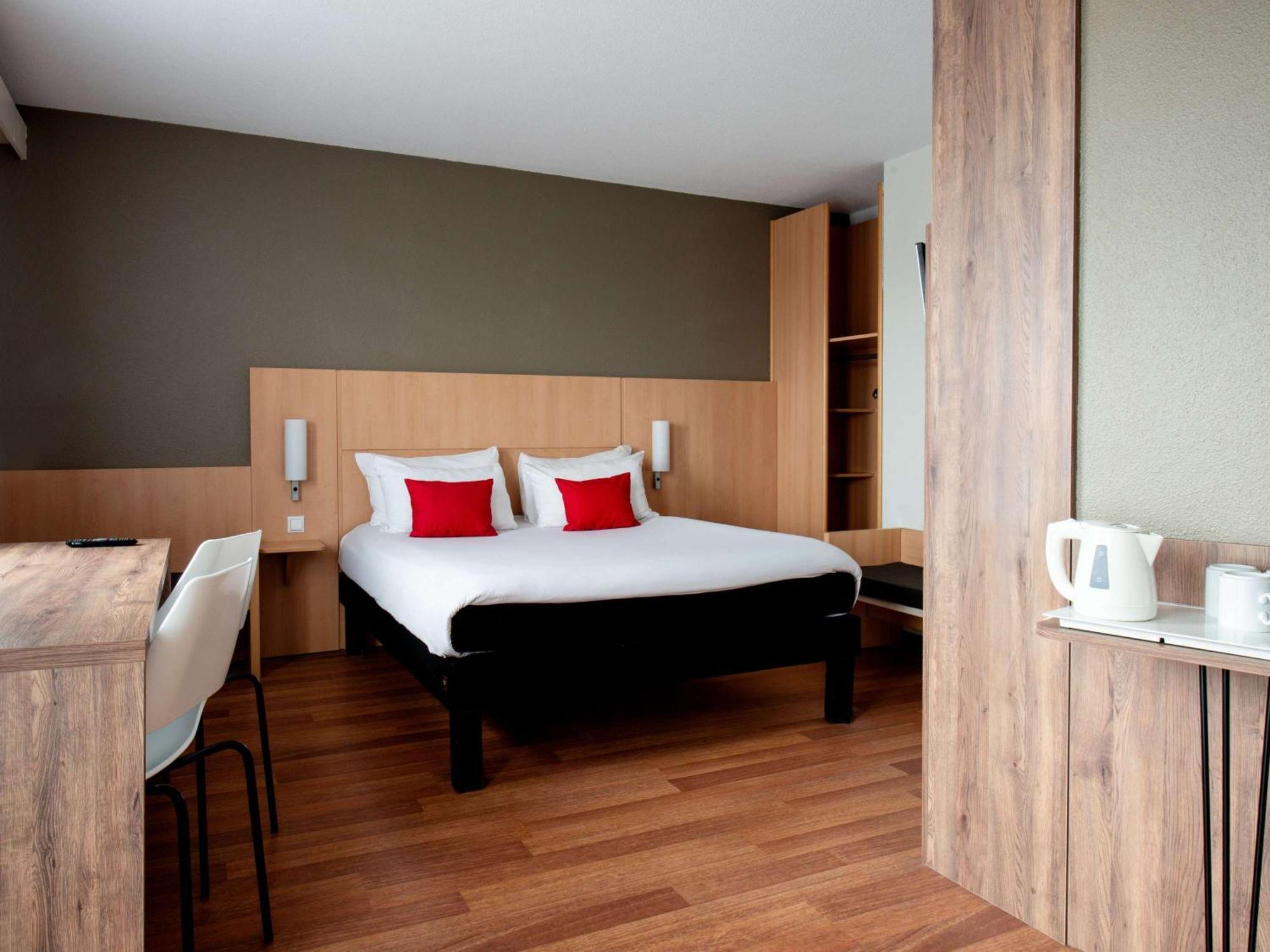 Ibis Warszawa Stare Miasto Esterno foto