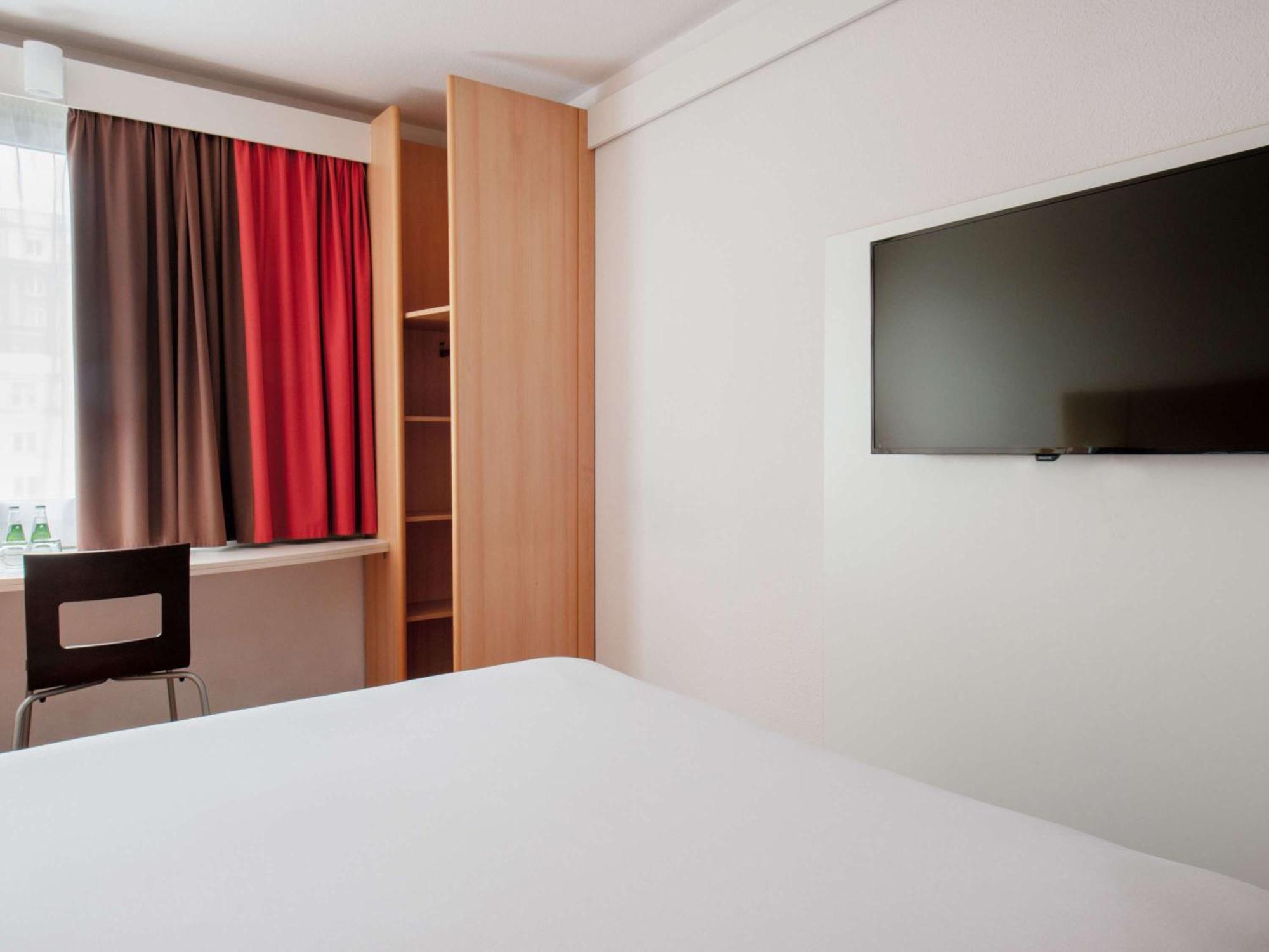 Ibis Warszawa Stare Miasto Esterno foto