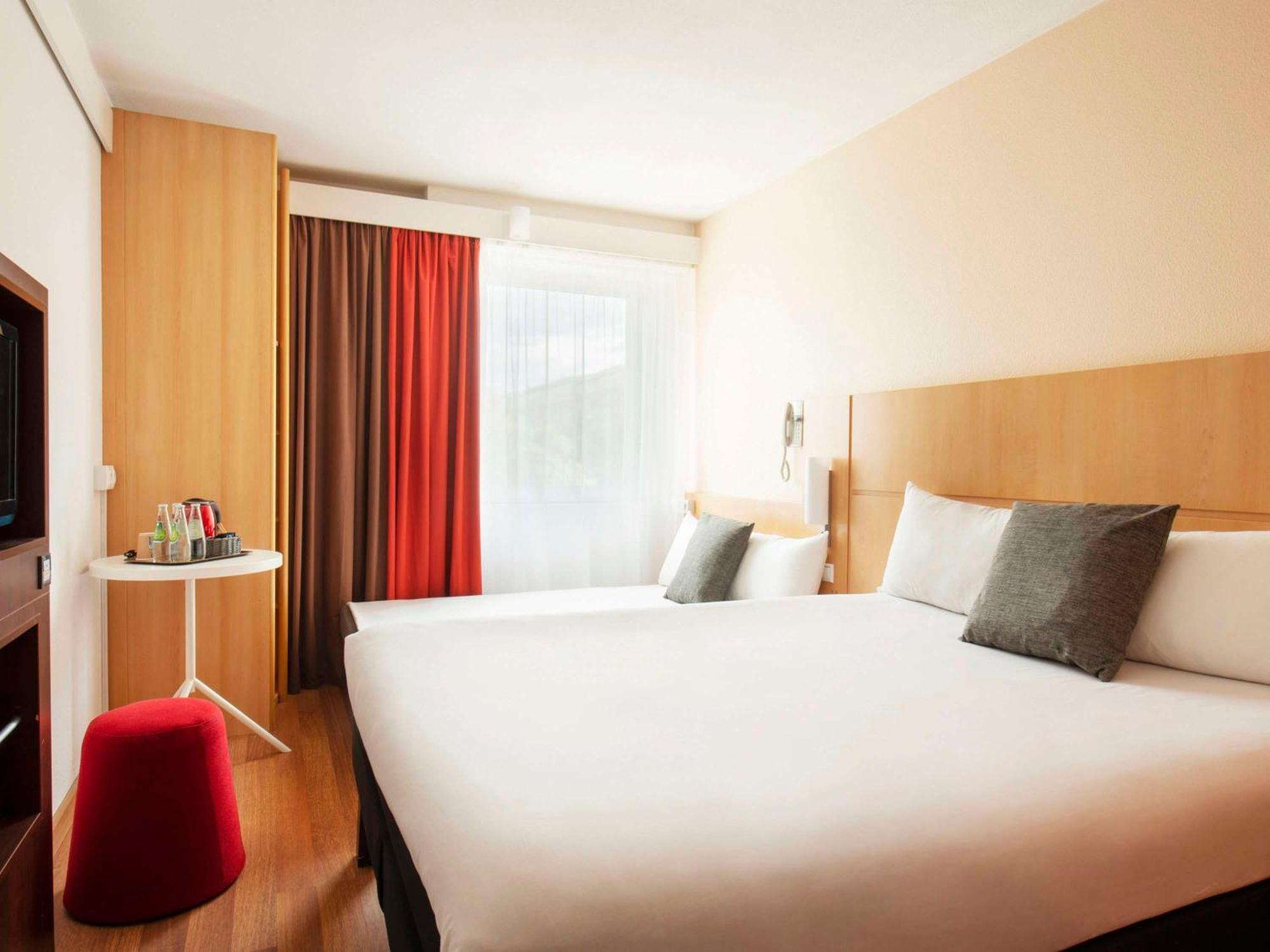 Ibis Warszawa Stare Miasto Esterno foto